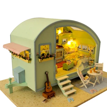 DIY DollHouse Ahşap Bebek evleri Minyatür Dollhouse mobilya kiti led ışık Bebek evi Oyuncaklar için Çocuk Hediye Zaman Seyahat