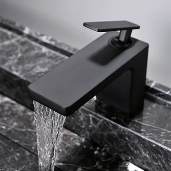 Mat siyah pirinç musluk banyo kare mikser sıcak ve soğuk banyo havzası lavabo vinç su musluk şelale tarzı siyah musluk